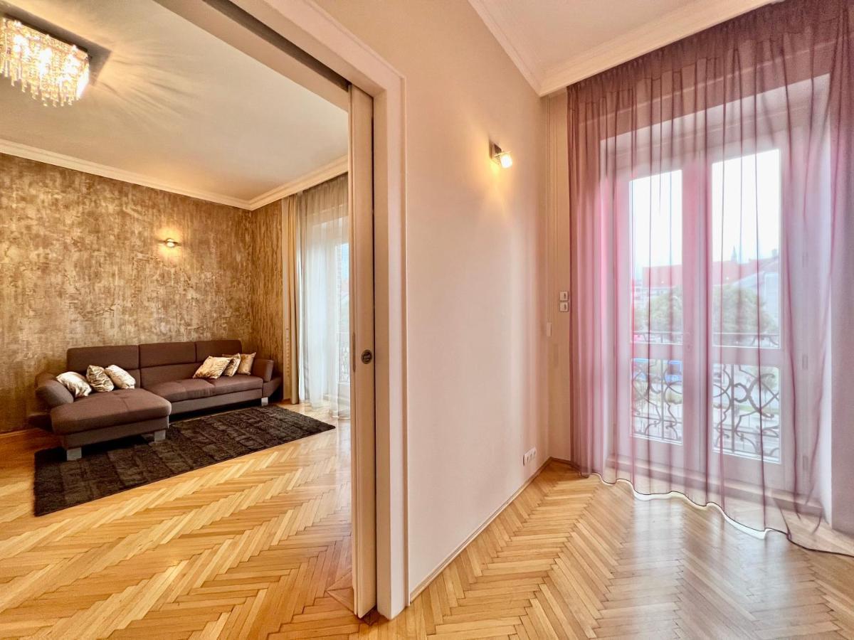 Exclusive Colourful Flat In The City Boedapest Buitenkant foto