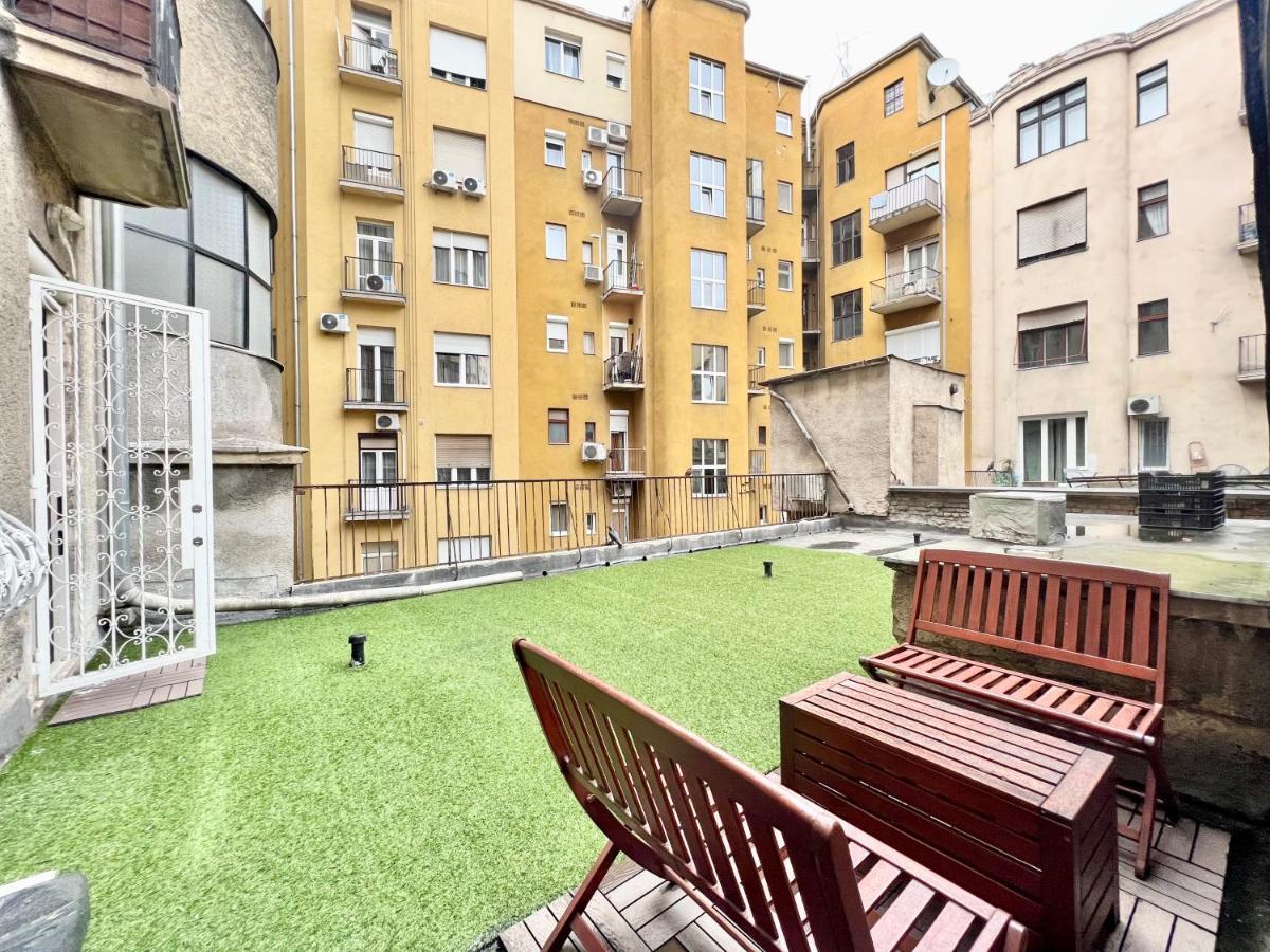 Exclusive Colourful Flat In The City Boedapest Buitenkant foto