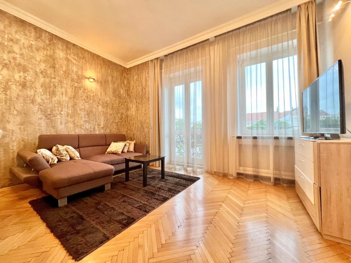 Exclusive Colourful Flat In The City Boedapest Buitenkant foto